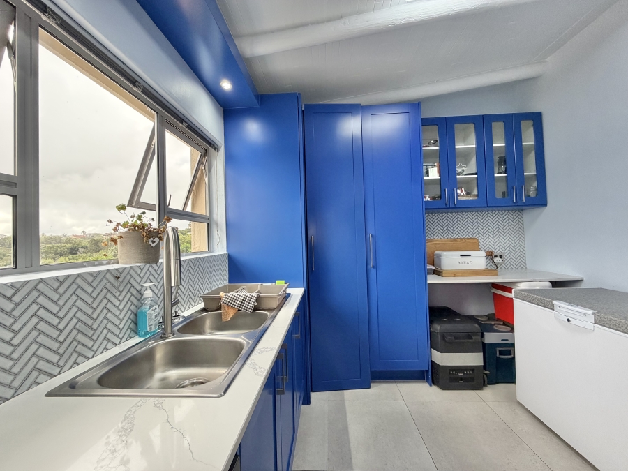 4 Bedroom Property for Sale in Wavecrest Eastern Cape